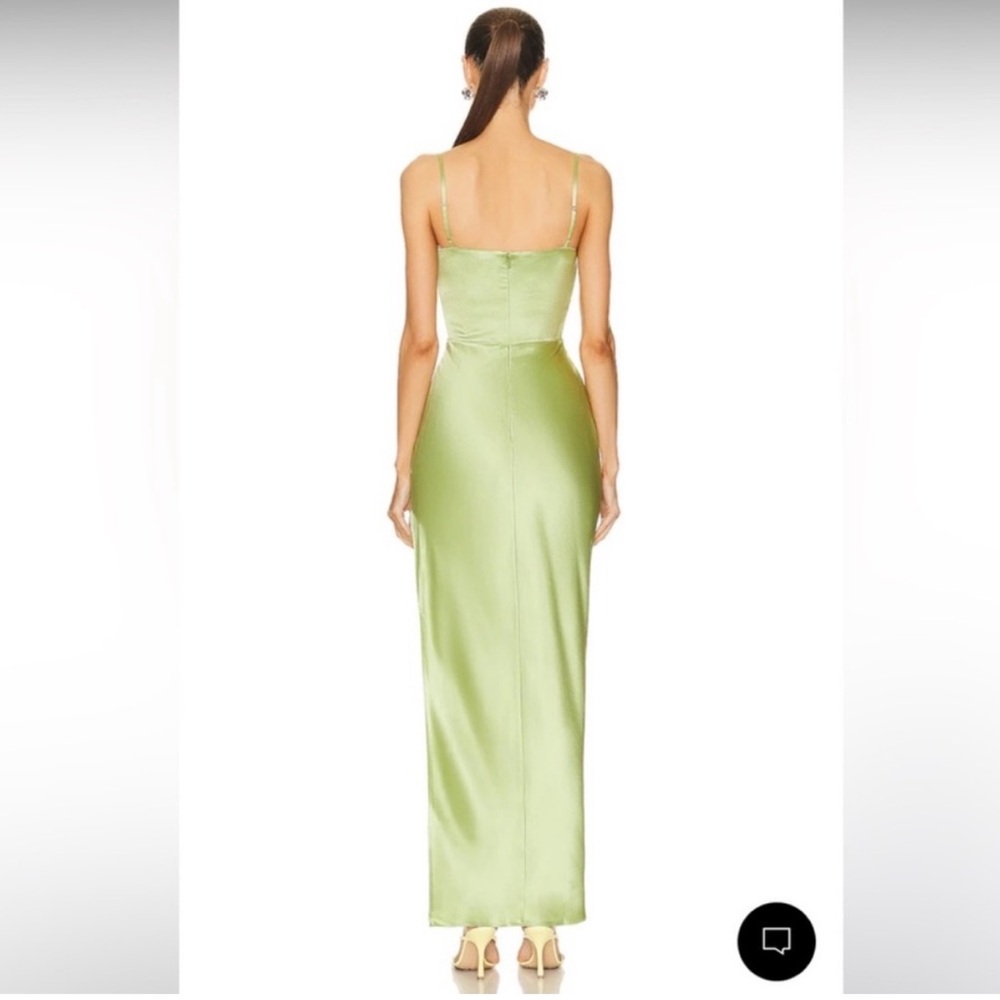 Nicholas Arian Satin-Finish in Green - Picture 2 of 10